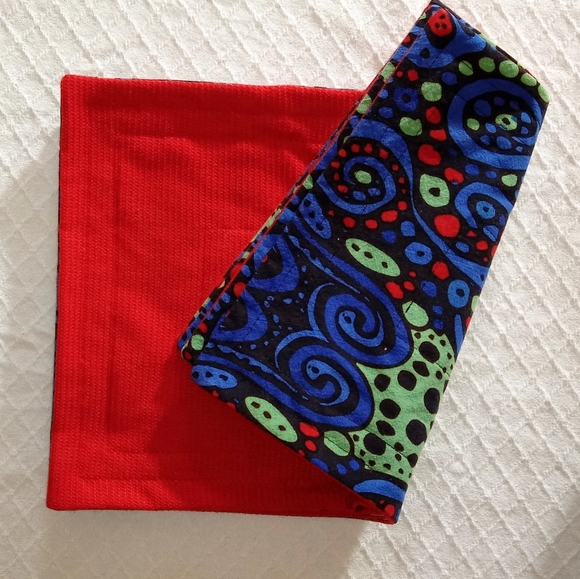 SOLD NwoT Set of 4 Soft Padded Placemats Reversible Trippy Fabric - Picture 6 of 11